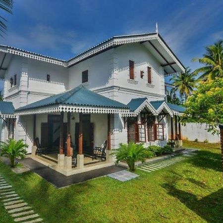 Headman House Antique Villa - A Seaside Royal Stay Ahangama Eksteriør billede