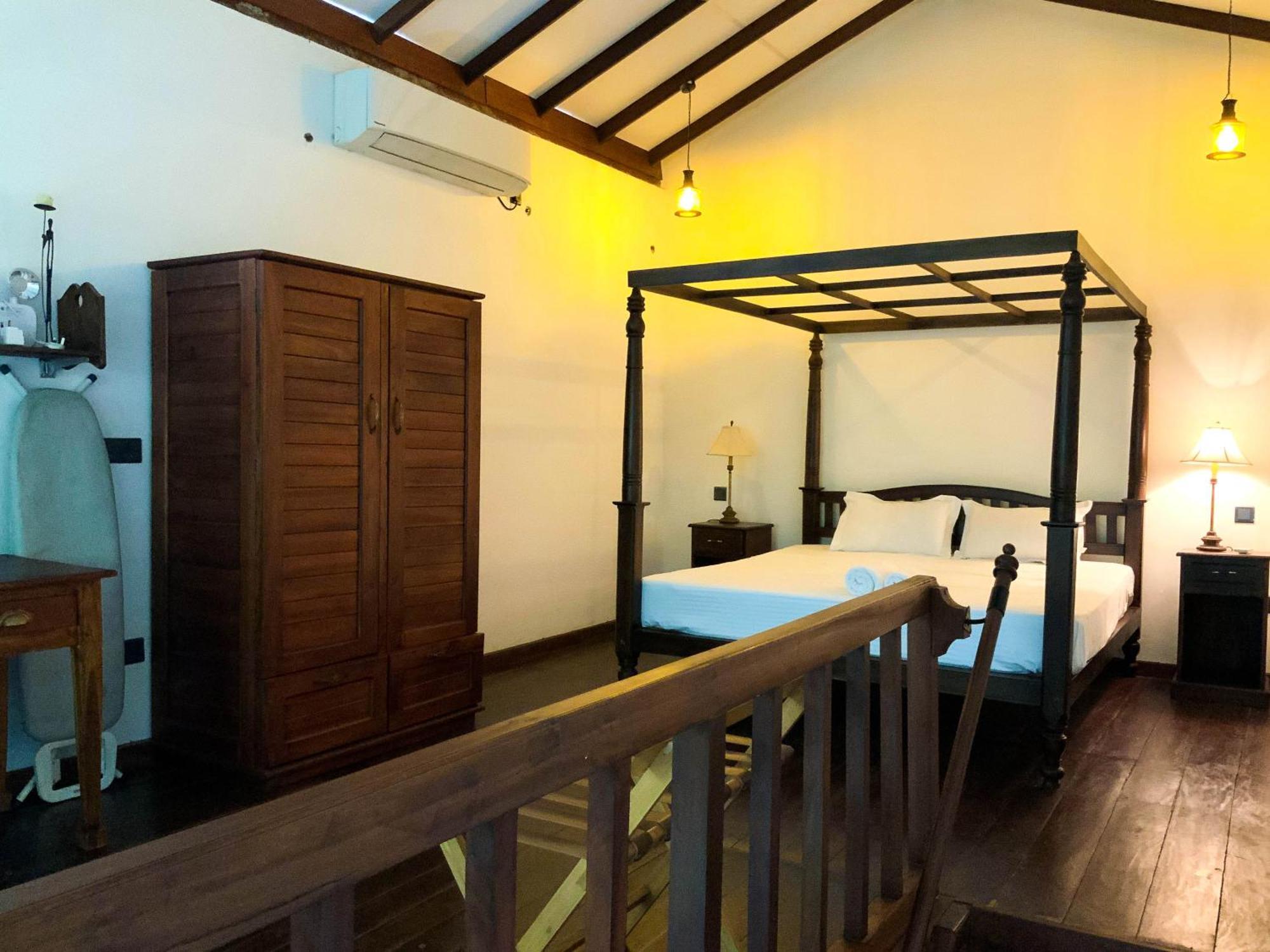 Headman House Antique Villa - A Seaside Royal Stay Ahangama Eksteriør billede