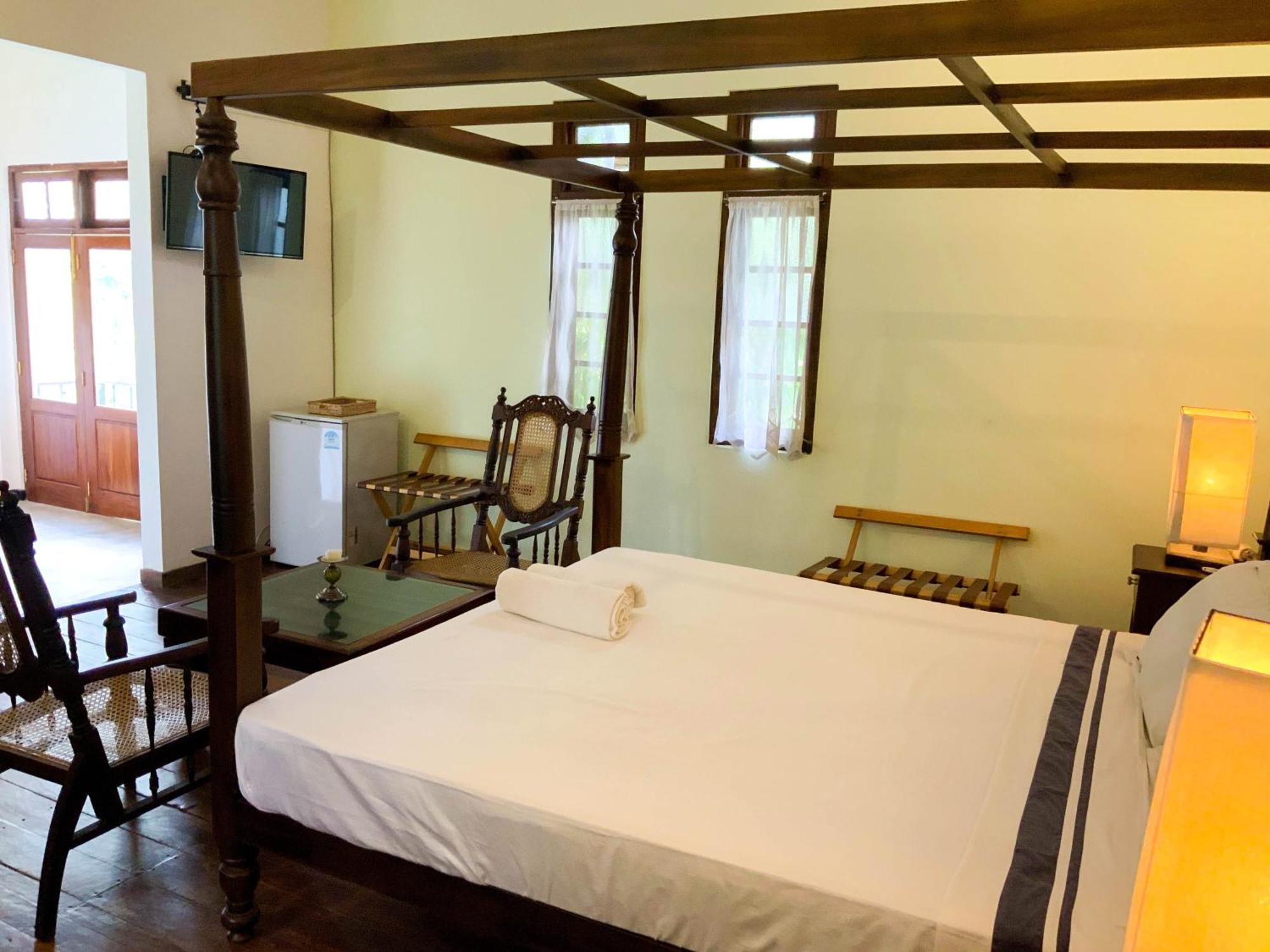 Headman House Antique Villa - A Seaside Royal Stay Ahangama Eksteriør billede