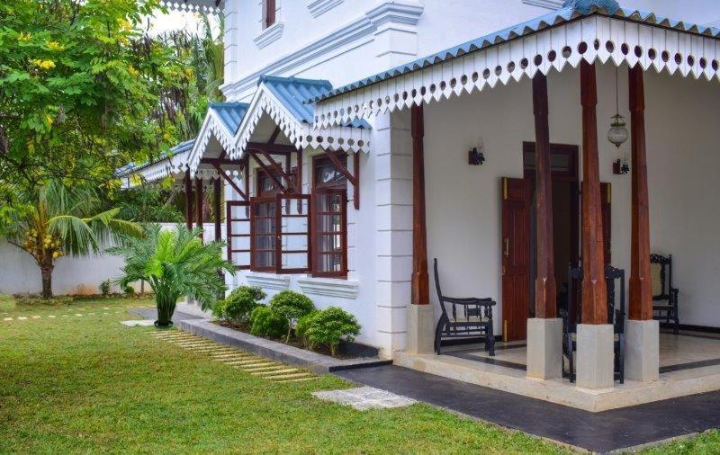 Headman House Antique Villa - A Seaside Royal Stay Ahangama Eksteriør billede