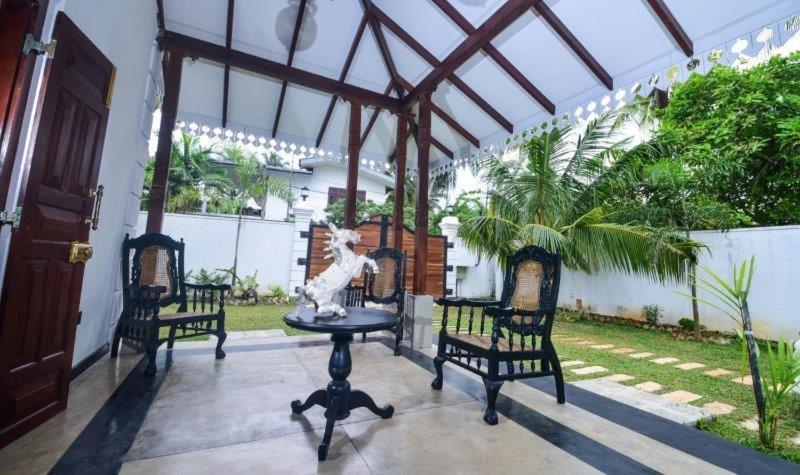 Headman House Antique Villa - A Seaside Royal Stay Ahangama Eksteriør billede