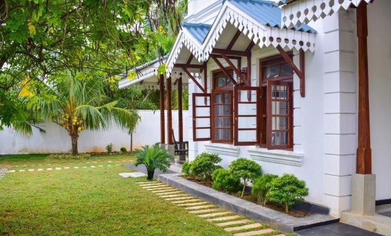 Headman House Antique Villa - A Seaside Royal Stay Ahangama Eksteriør billede