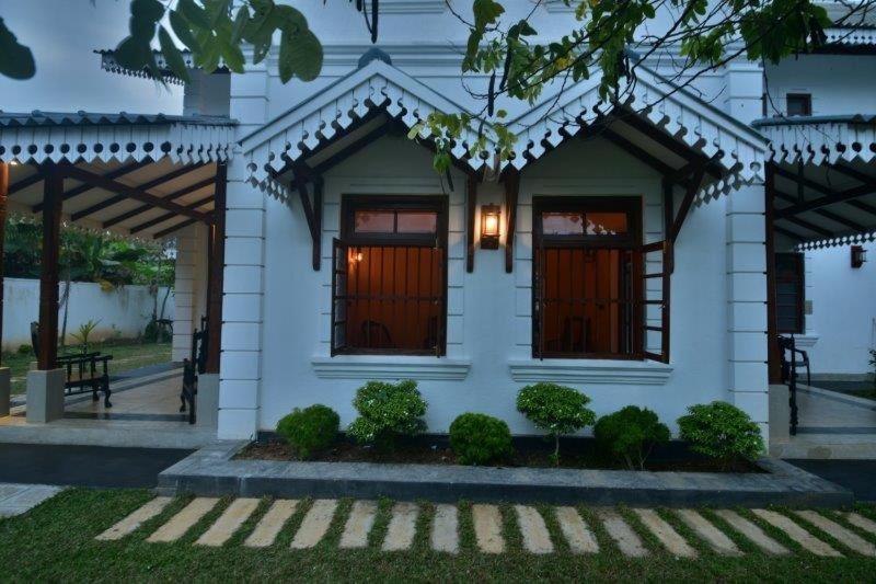 Headman House Antique Villa - A Seaside Royal Stay Ahangama Eksteriør billede